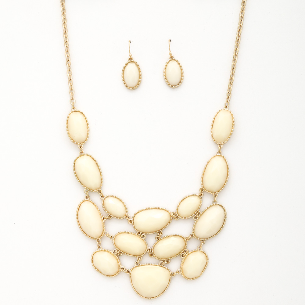 OVAL LINK STATEMENT NECKLACE
