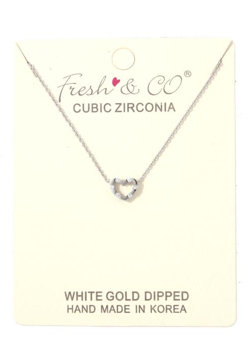 DAINTY HEART CHARM NECKLACE