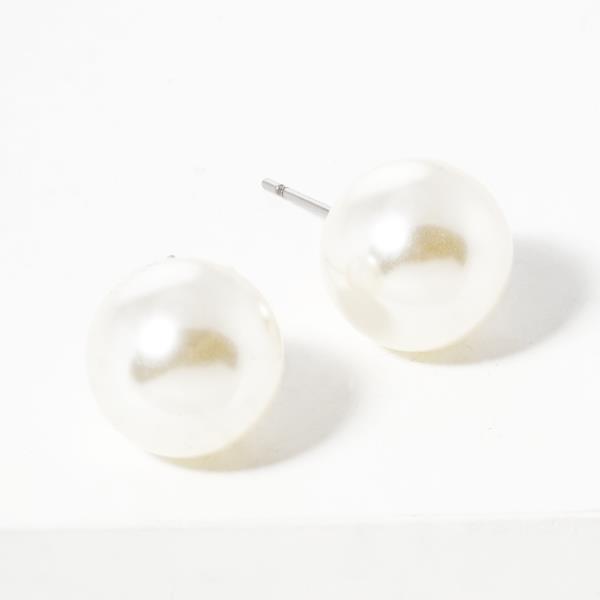 PEARL STUD EARRING