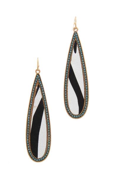 LONG TEARDROP SHAPE EARRING