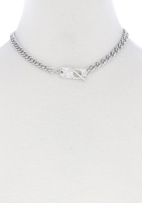 HAMMERED RECTANGLE TOGGL CLASP NECKLACE