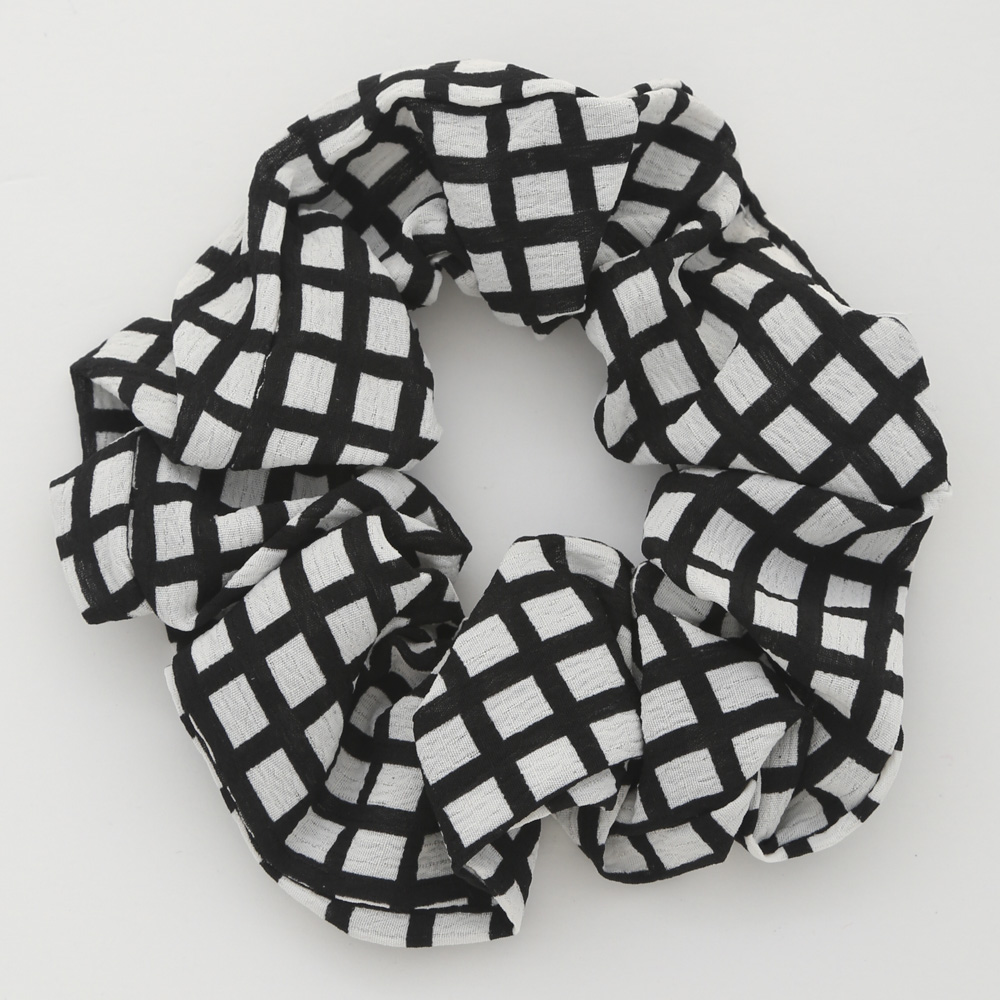 PLAID PATTERN HAIR SCRUNCHIE