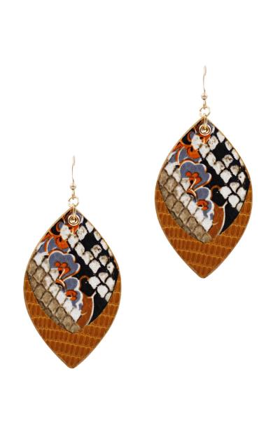 LEAF SHAPE LEATHER TEXTURE HOOK EARRING