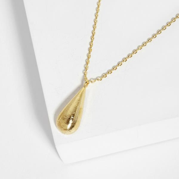 GOLD DIPPED TEARDROP PENDANT NECKLACE