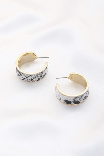 SNAKE PATTERN EDGE OPEN HOOP EARRING
