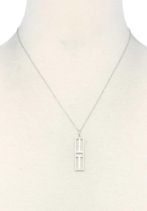 METAL RECTANGULAR SHAPE PENDANT NECKLACE