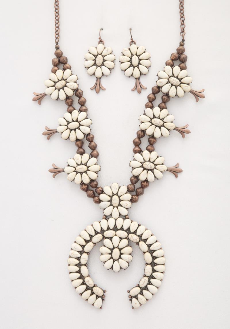 WESTERN BOHEMIAN STONE CHUNKY STATEMENT NECKLACE