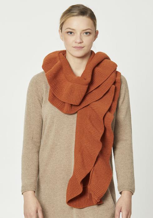 RUFFLED KNIT SCARF