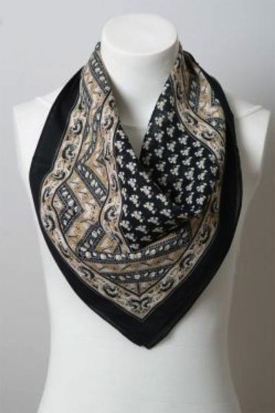 VINTAGE VINE BANDANA COTTON FACE MASK
