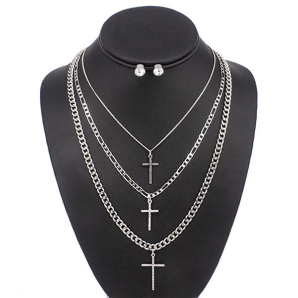 TIRPLE CROSS CHARM LAYERED NECKLACE