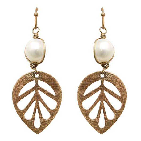 METAL LEAF PEARL DANGLE EARRING