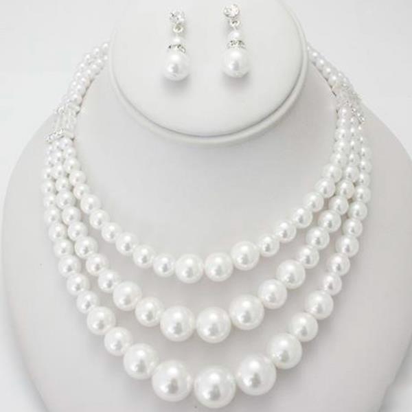 PEARL LAYERED NECKLACE