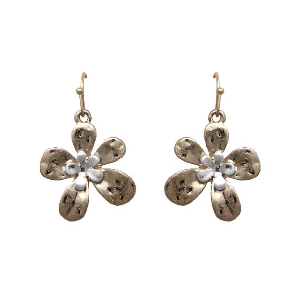 WESTERN STYLE FLOWER DANGLE EARRING