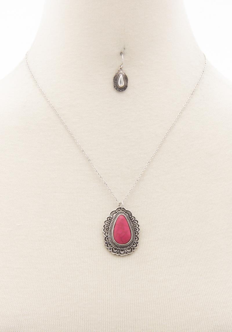 WESTERN STYLE STONE PENDANT NECKLACE