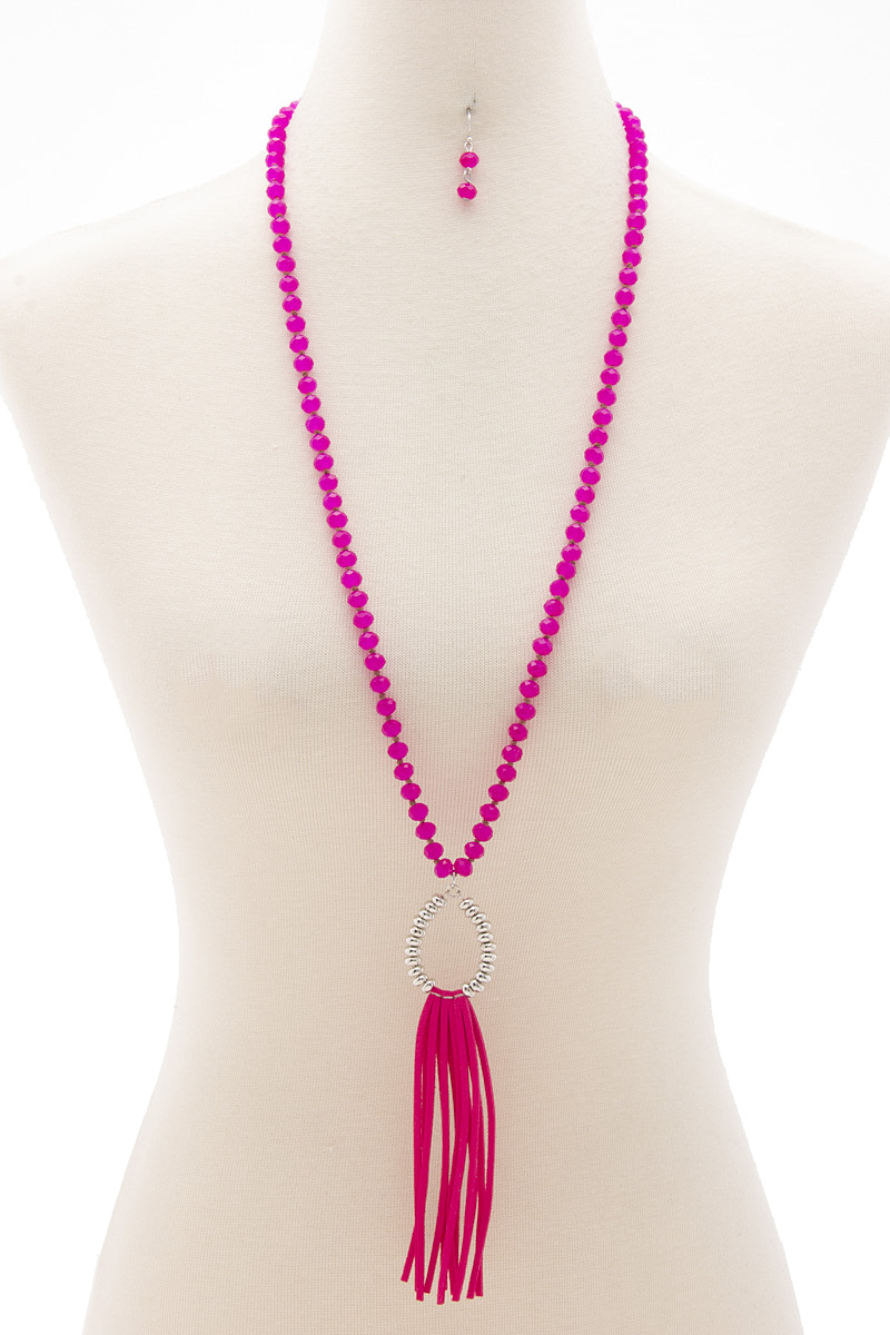 BEAEDED TASSEL NECKLACE