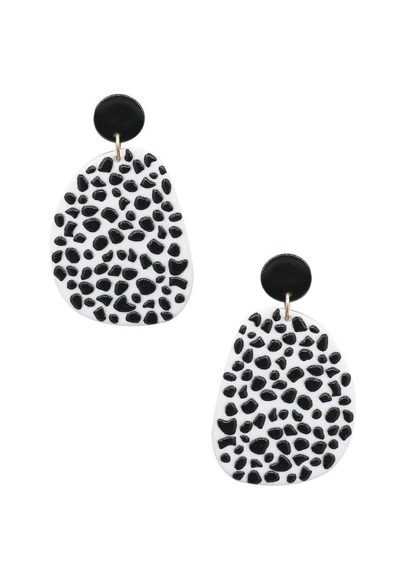 STYLISH PATTERN ODD SHAPE EARRING