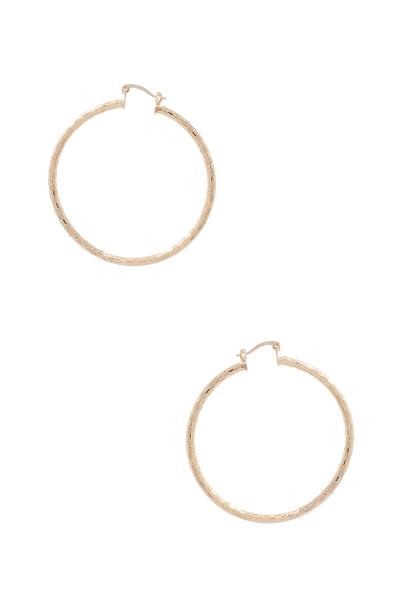 TEXTURED HOOP EARRING