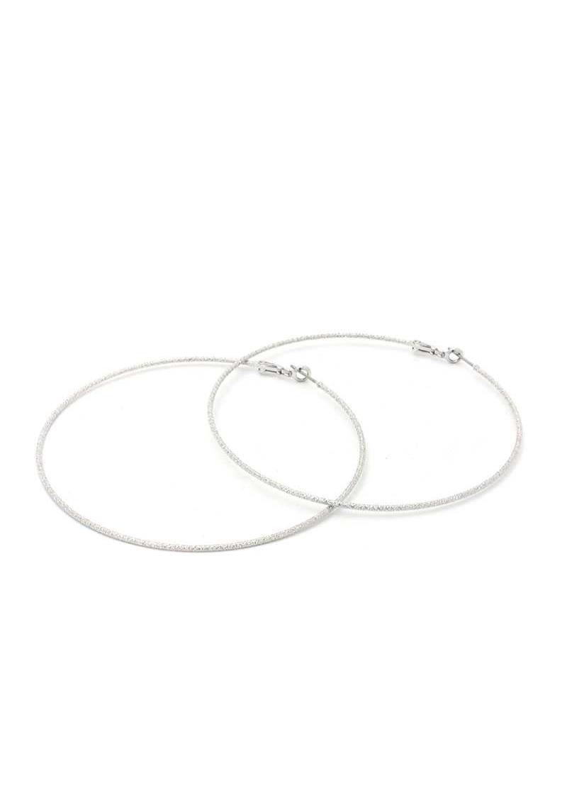 SODAJO TEXTURED HOOP EARRING