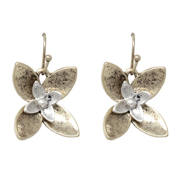 WESTERN STYLE TWO TONE FLOWER DANGLE EARRING