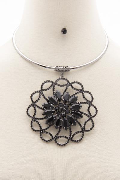 OVERSIZE FLOWER RHINESTONE NECKLACE