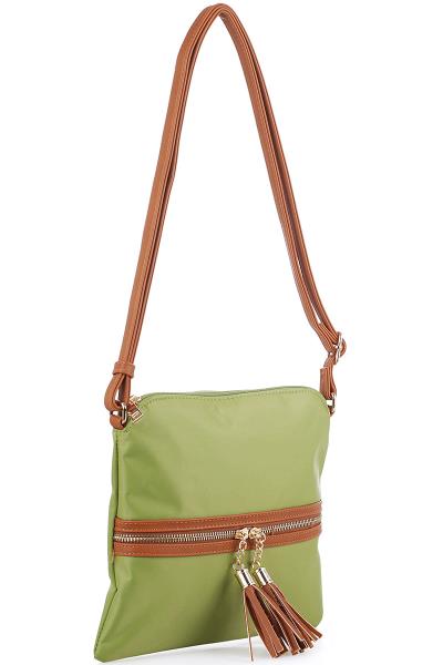 MIDDLE TASSEL ZIPPER CROSSBODY BAG