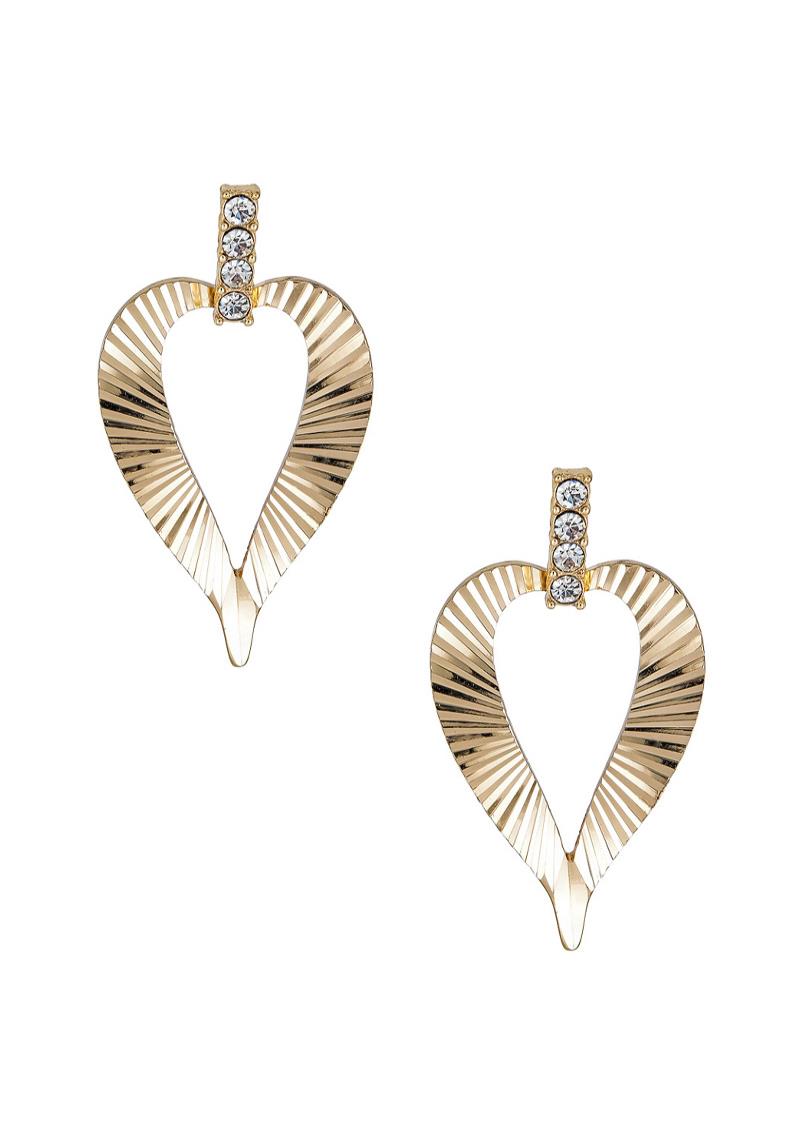 METAL FLUTED HEART EARRING