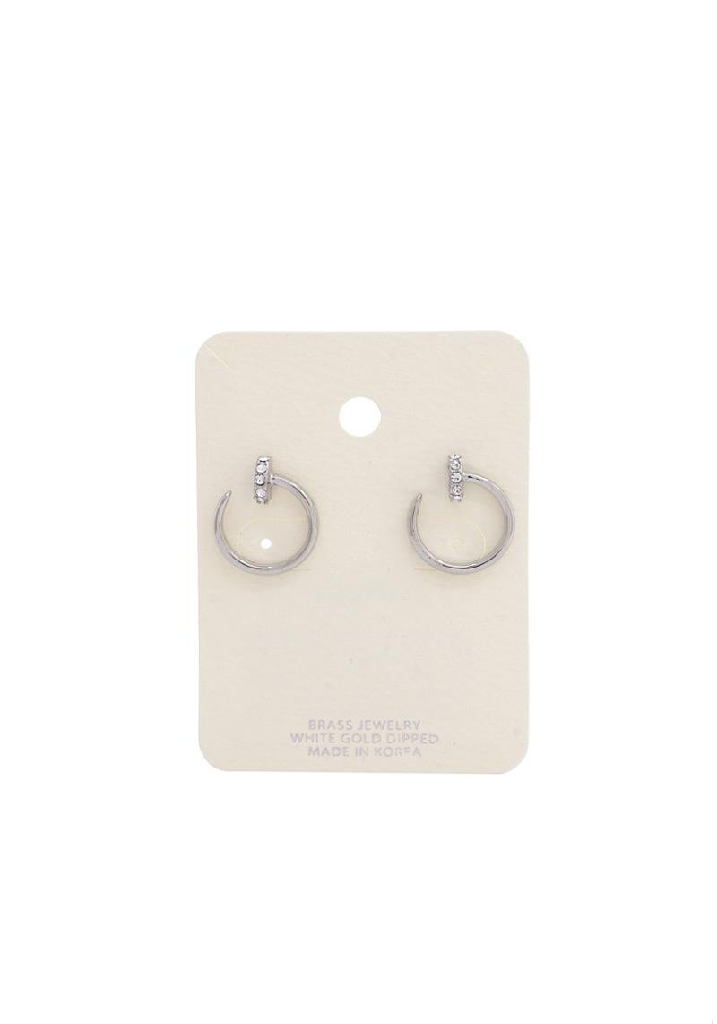 METAL ROUND STUD EARRING