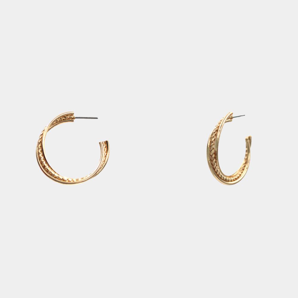 TWISTED SOLID OPEN CIRCLE EARRING