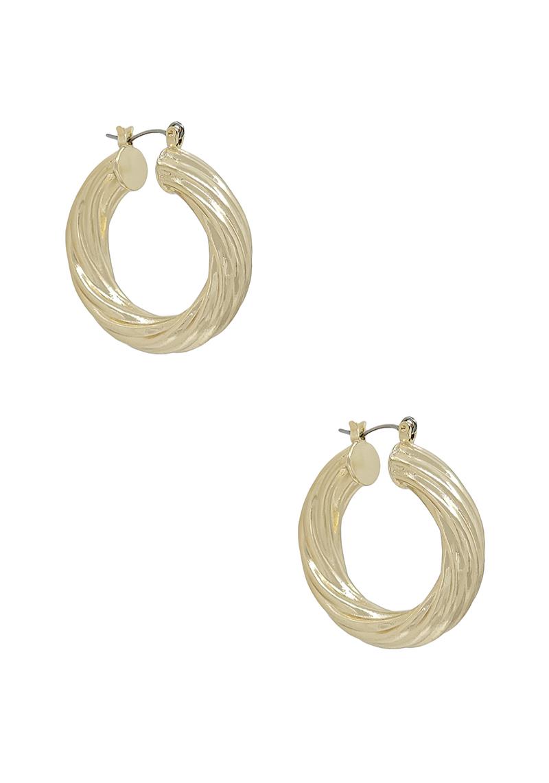 TEXTURED VOLUMED HOOP EARRINGS