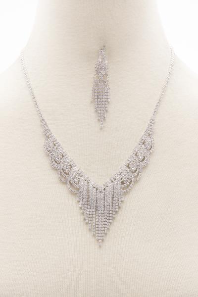 SCALLOP V SHAPE RHINESTONE NECKLACE