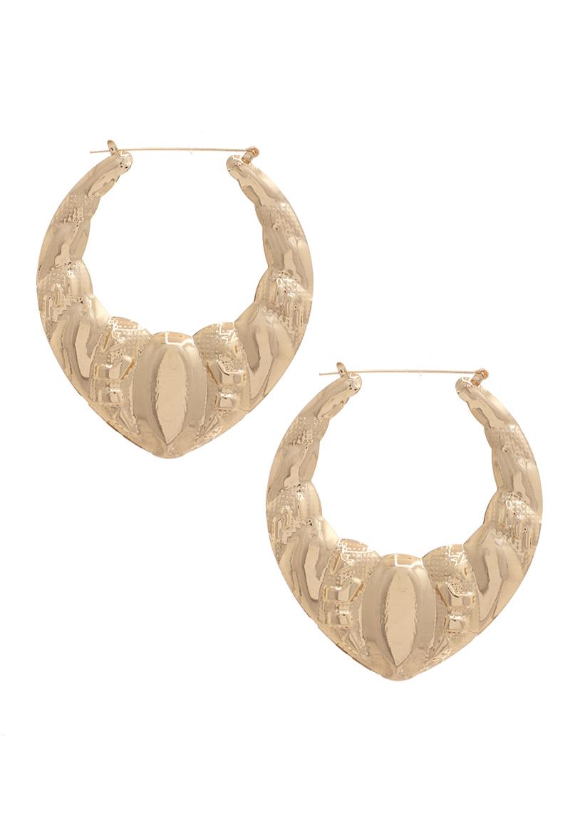 METAL EARRING