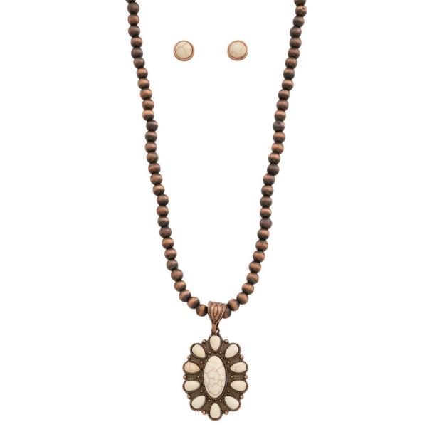 CONCHO PENDANT BEADED NECKLACE