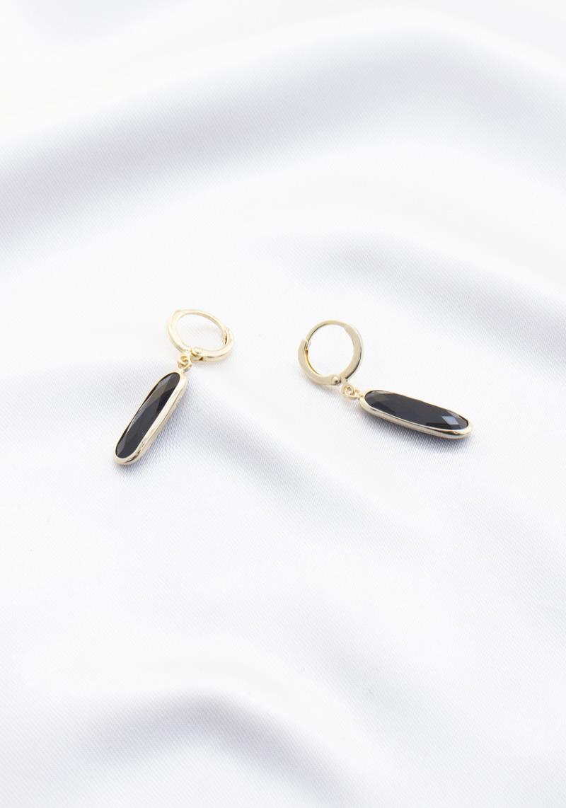 SODAJO LONG OVAL HUGGIE EARRING