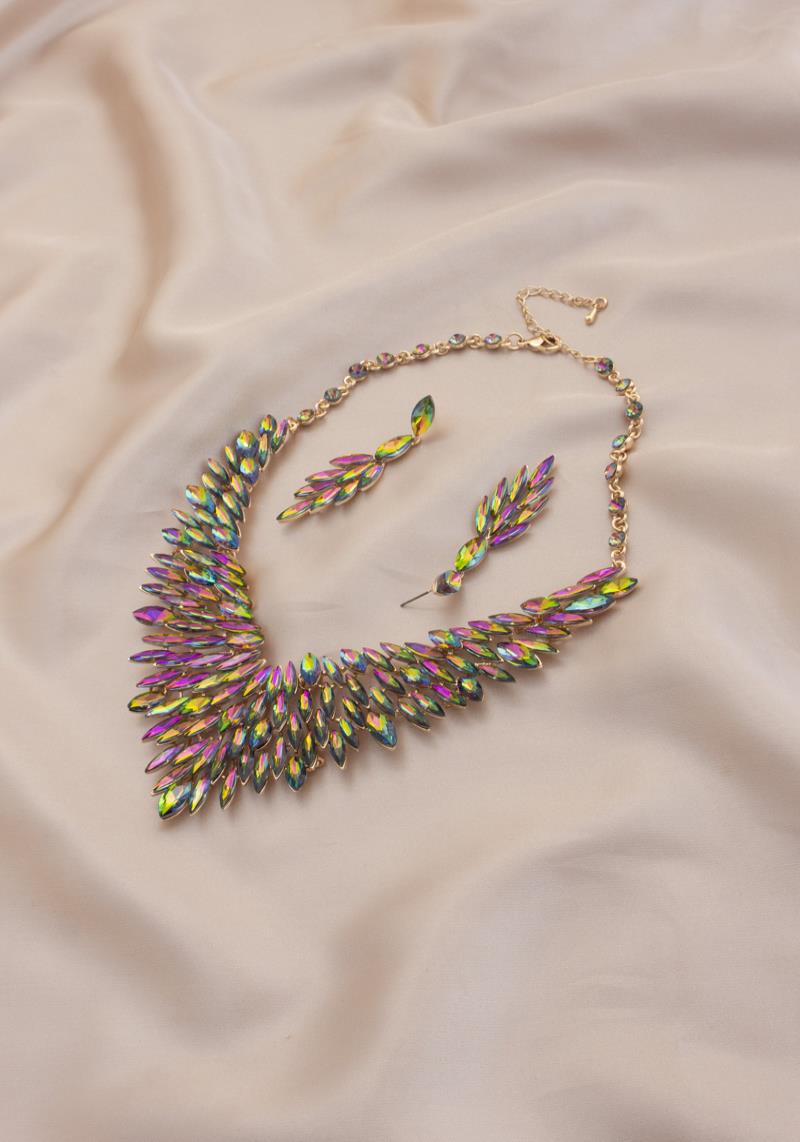 RHINESTONE NECKLACE