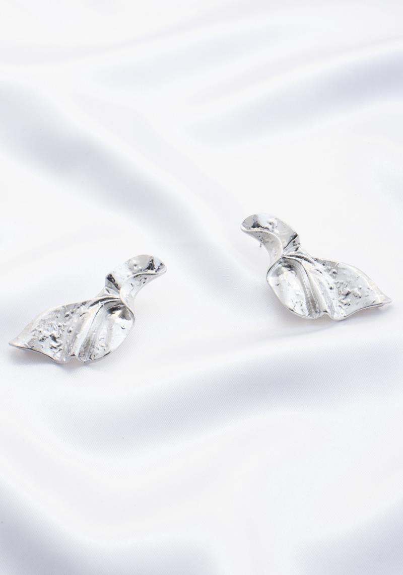 METAL DANGLE EARRING