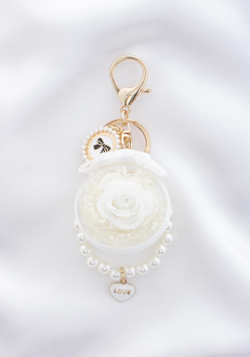 ROSE GLOBE KEYCHAIN