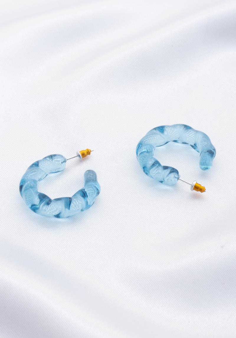 TRANSAPARENT CURB LINK OPEN HOOP EARRING