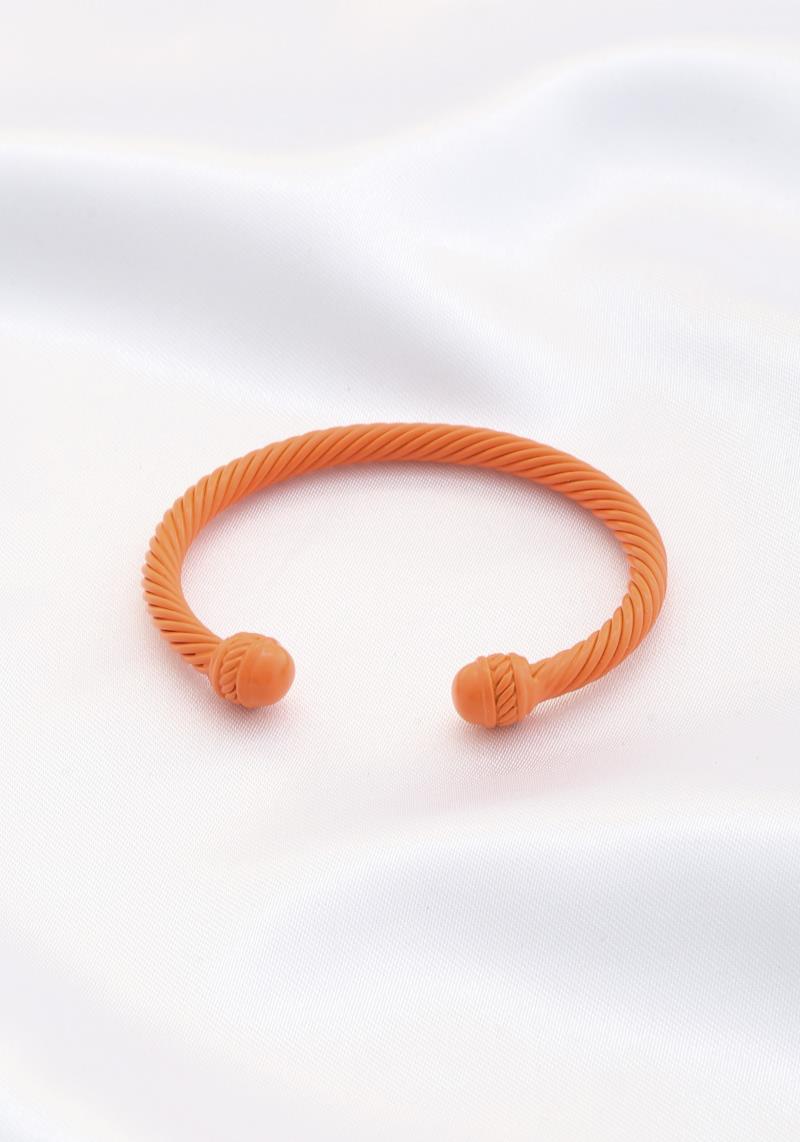 ENAMEL TWIST CUFF BRACELET