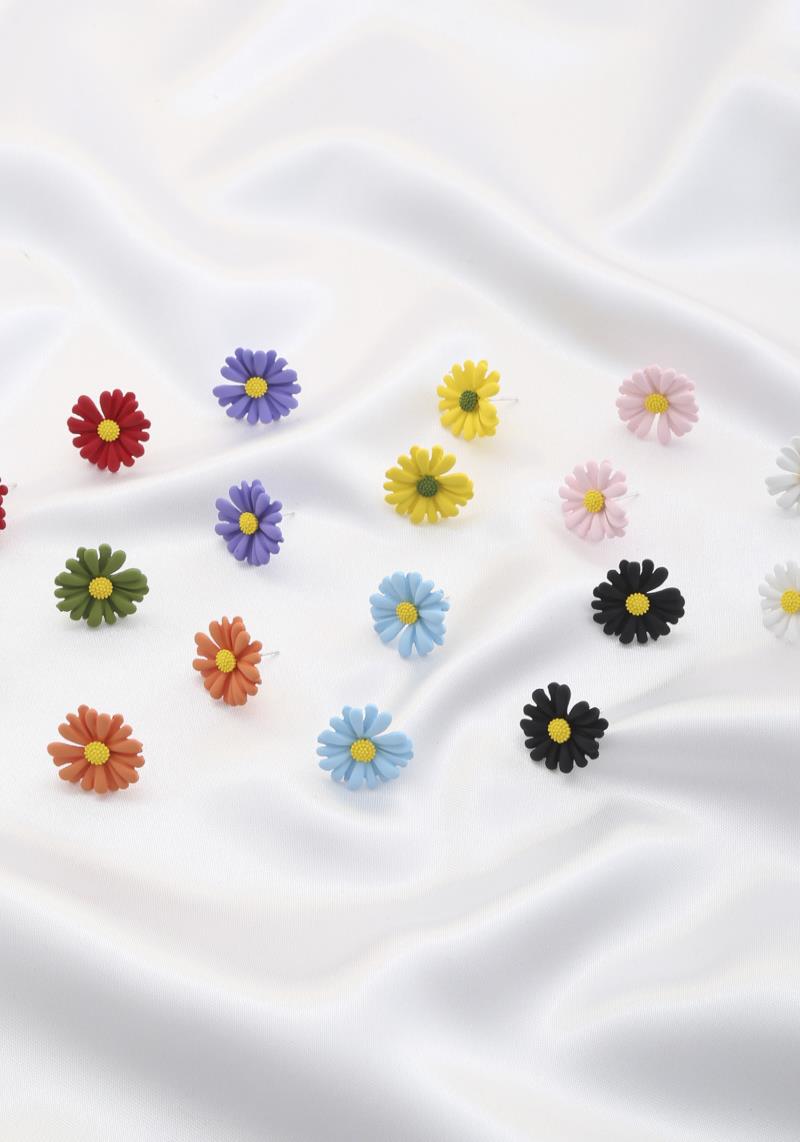 DAISY FLOWER POST EARRING