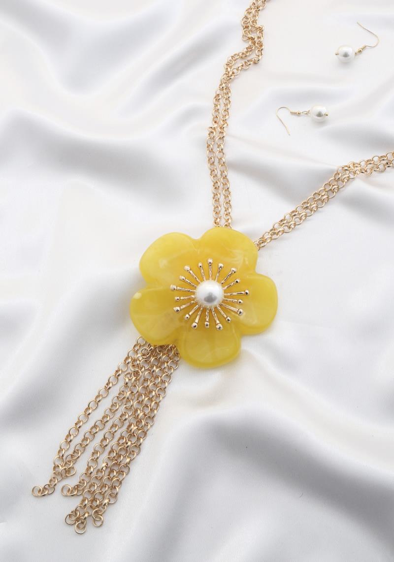 RESIN FLOWER CHAIN TASSEL LAYERED NECKLACE