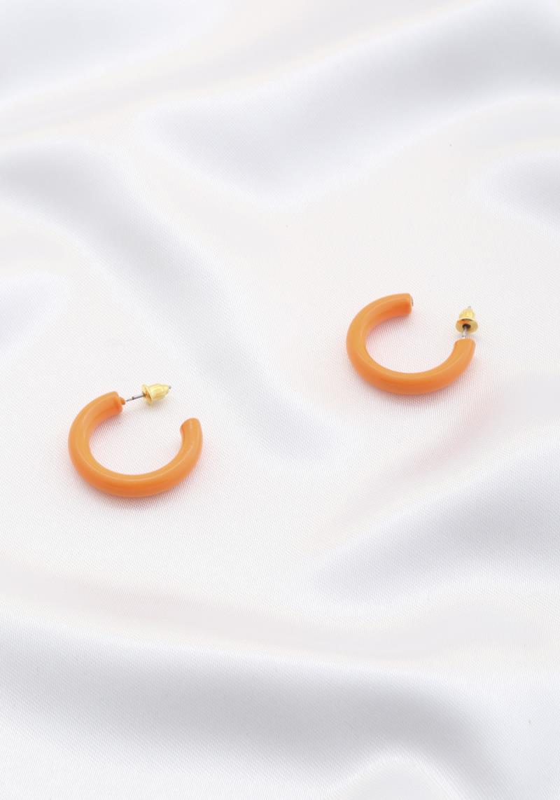 COLOR METAL OPEN HOOP EARRING