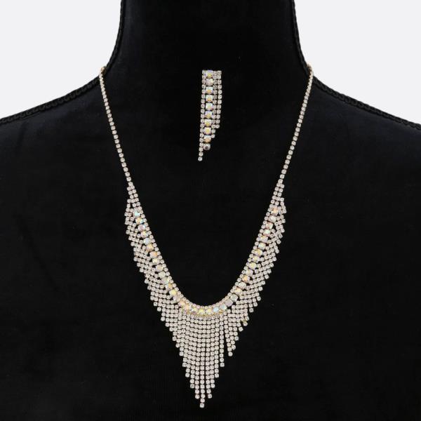 RHINESTONE NECKLACE