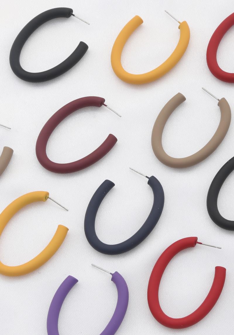 OVAL SHAPED COLOR COATED HOOP EARRING
