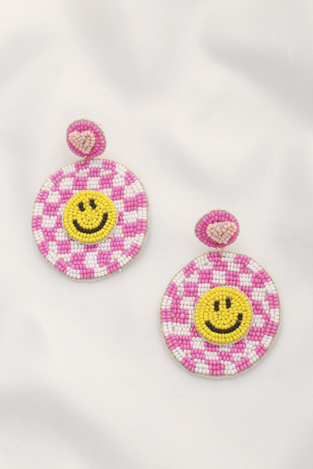 SEED BEAD HAPPY FACE ROUND DANGLE EARRING