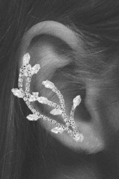 CRYSTAL VINE CUFF EARRING