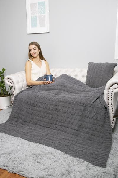 BRAIDED CABLE KNIT THROW BLANKET