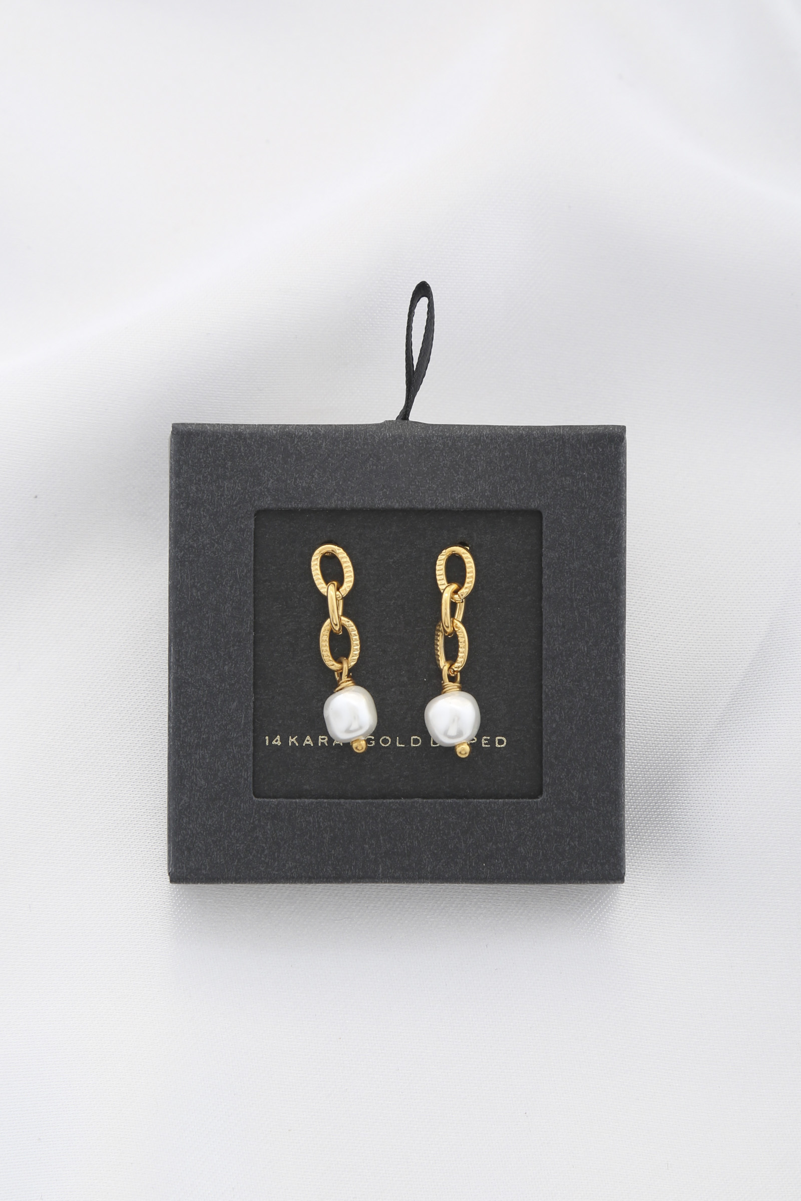 OVAL LINK PEARL BEAD 14K GOLD DIPPED EARRING