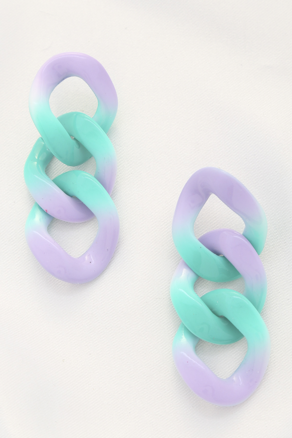 OMBRE CURB LINK DANGLE EARRING