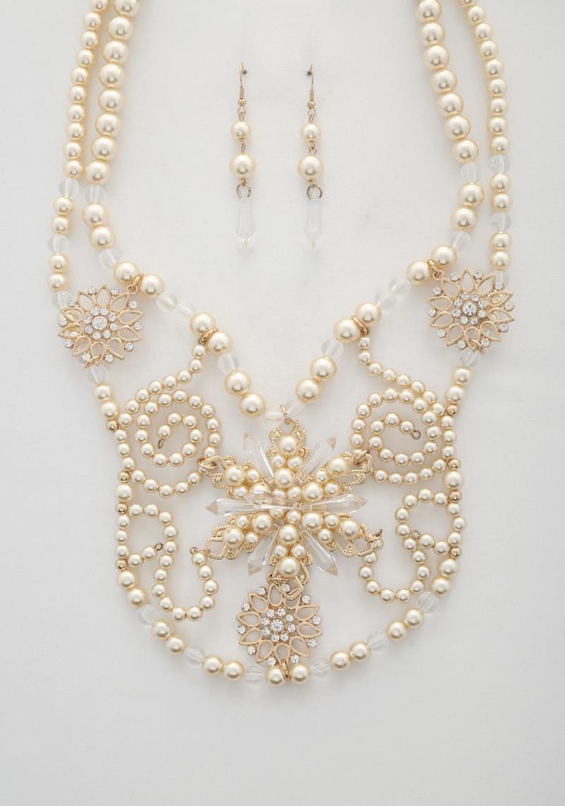 FLOWER PEARL BEAD NECKLACE
