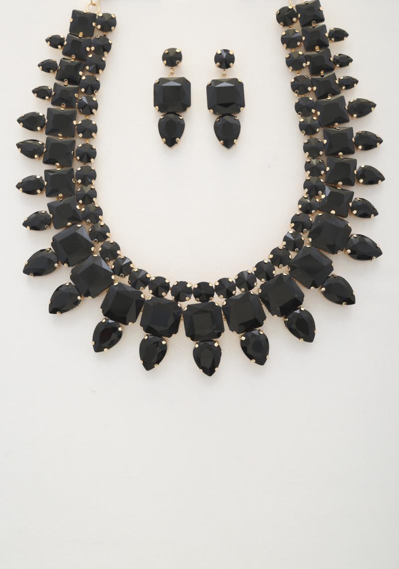 TEARDROP SQUARE CRYSTAL STATEMENT NECKLACE